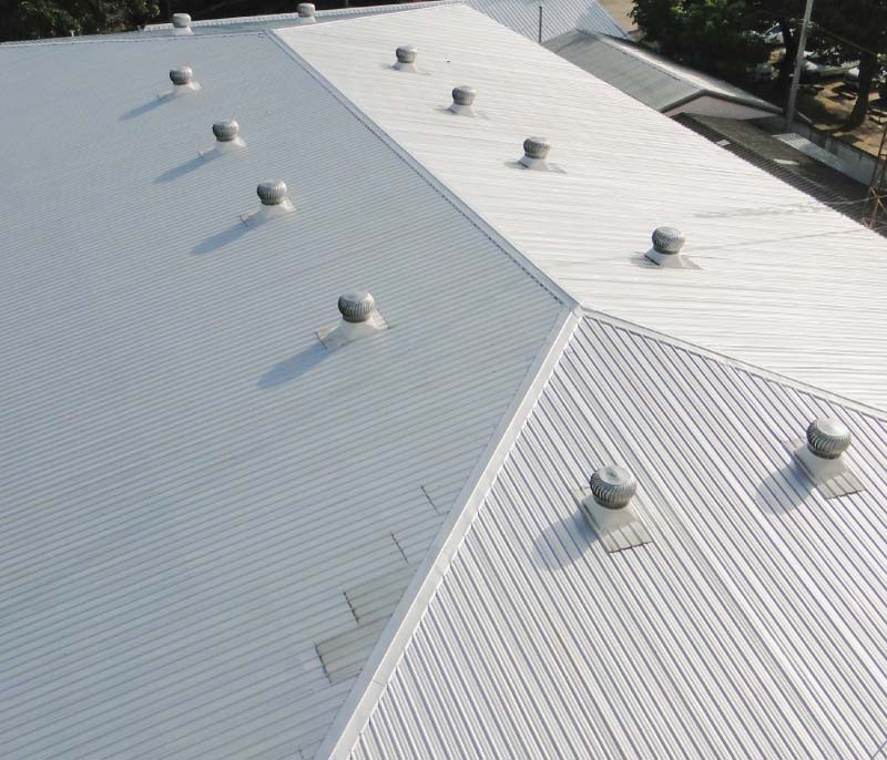 ligh white metal roofing